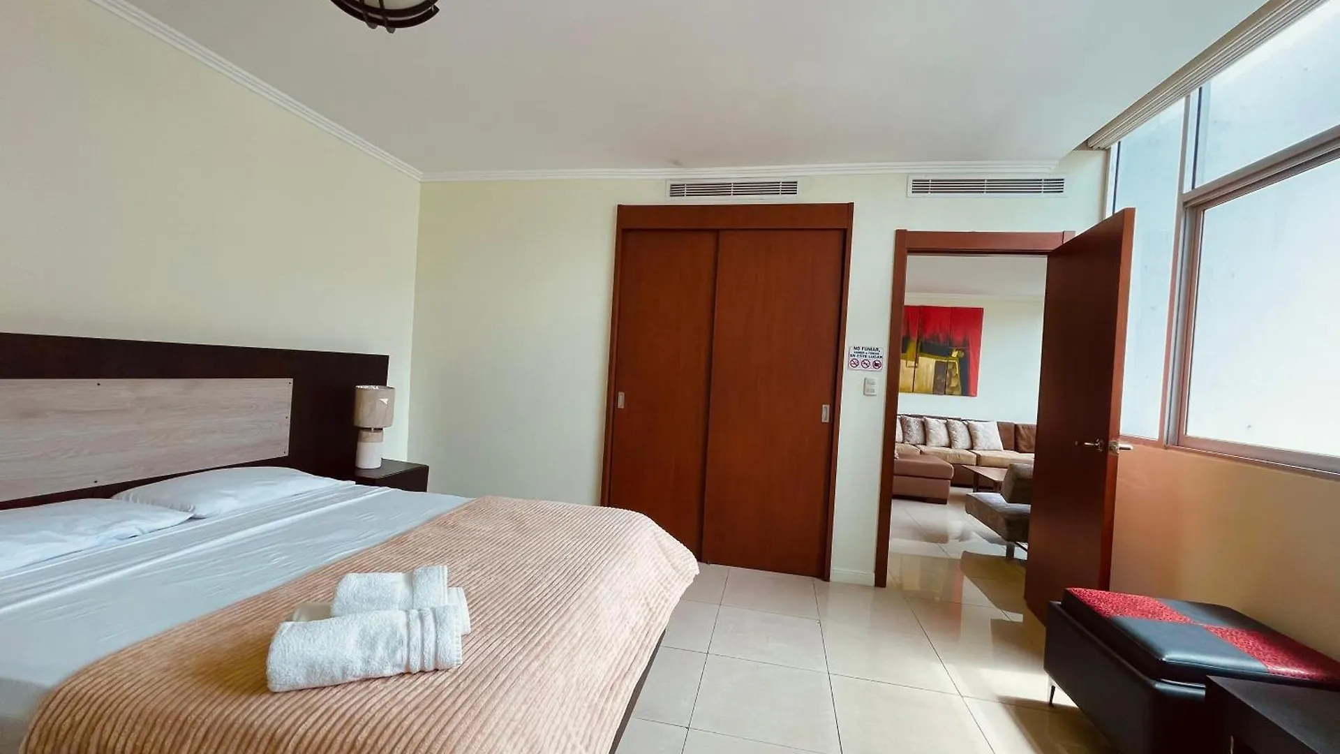 Suite Riverfront Puerto Santa Ana Guayaquil Aparthotel