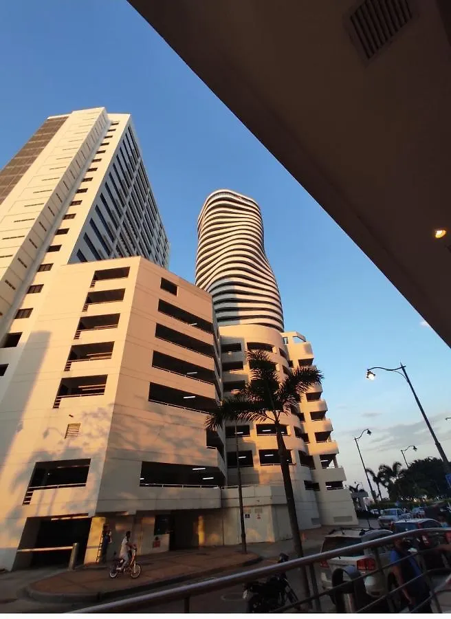Suite Riverfront Puerto Santa Ana Guayaquil