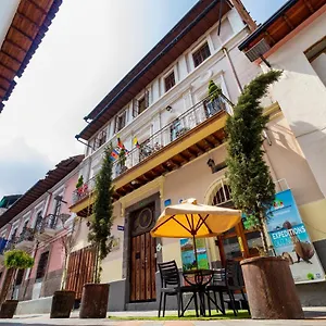 Friends & Rooftop - Historic Center & Museums 3*, Quito Ecuador
