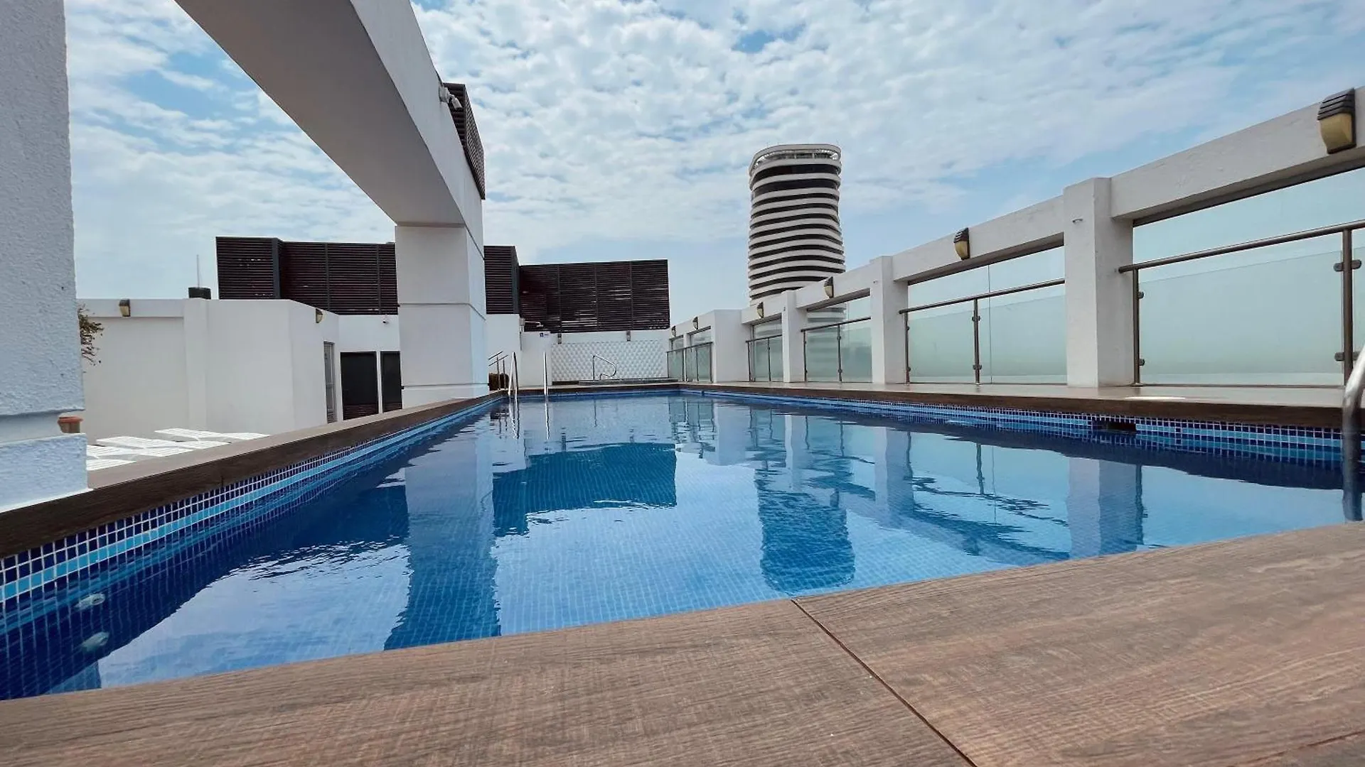 Suite Riverfront Puerto Santa Ana Γκουαγιακίλ Ξενοδοχείο με διαμερίσματα